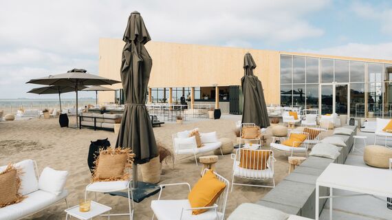 SlimLine 38 Langai ir ConceptFolding 77 Slankiosios ir Sulankstomos - Entertainment BMW Artville įsikūręs Knokke-Heist, Belgium