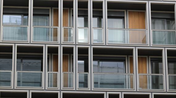 ConceptSystem 77 Durys, ConceptPatio 130 Slankiosios ir Sulankstomos, CS 86-HI (c) Atšauktos sistemos, CW 86 Standard Fasadai ir CW 86-EF Fasadai - 190 The Strand įsikūręs London, United Kingdom